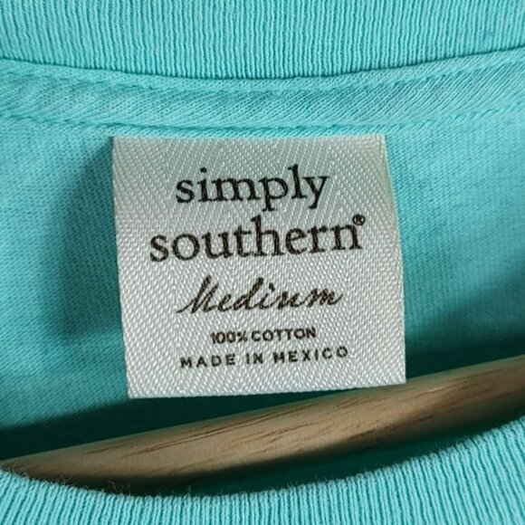Simply Southern Women Pineapple T Shirt Green Mint Medium Floral S/S Pink READ - Picture 6 of 9